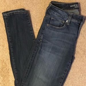 American Eagle size 6 Long jeans